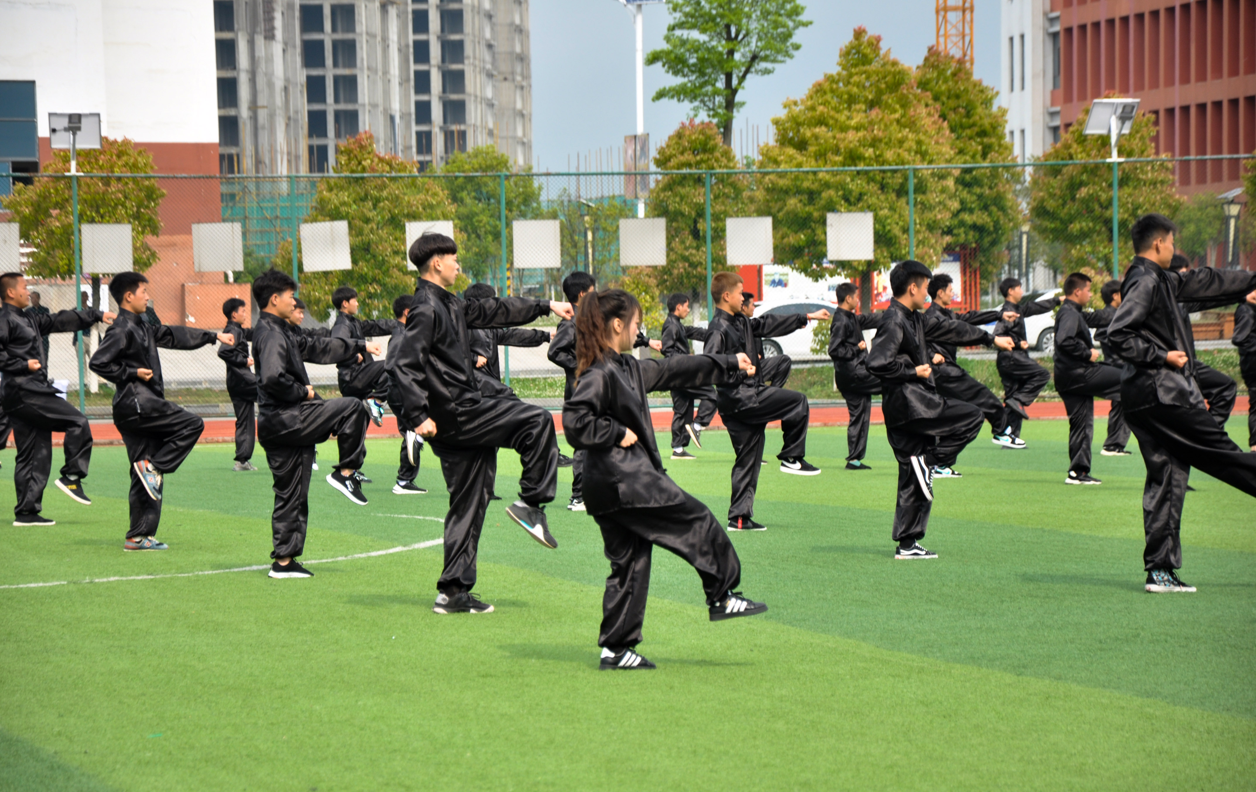 第二屆校園文化藝術(shù)節(jié)、第三屆田徑運(yùn)動會開幕式